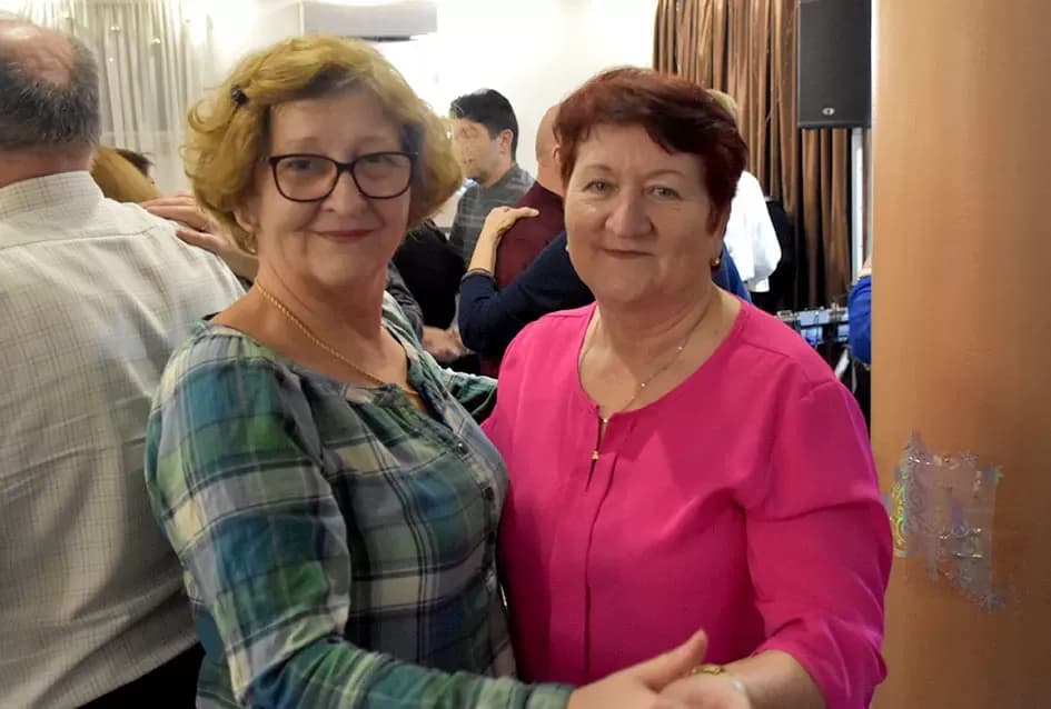 Tražila se ulaznica više: Plesna večer uz sastav Gold oduševila Požežane u dvorani Luki