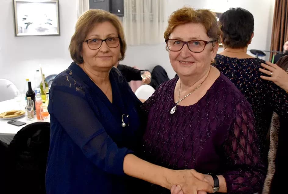 Tražila se ulaznica više: Plesna večer uz sastav Gold oduševila Požežane u dvorani Luki