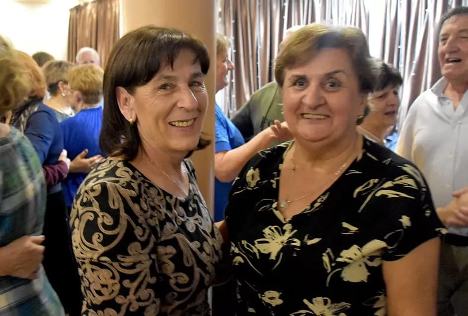 Tražila se ulaznica više: Plesna večer uz sastav Gold oduševila Požežane u dvorani Luki