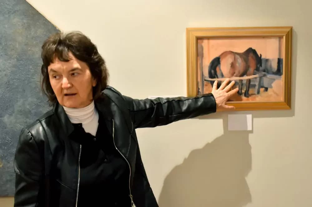 Dodir umjetnosti: Zašto u Gradskom muzeju Požega jednu sliku smijete , i morate, dirati?