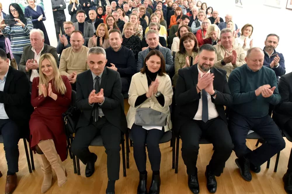 Kruna povijesne obnove: Predstavljen katalog „Od mora do gora“ Gradskog muzeja Požega