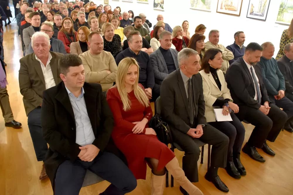 Kruna povijesne obnove: Predstavljen katalog „Od mora do gora“ Gradskog muzeja Požega