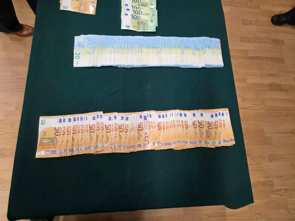 Uspješna akcija policije i carine: zapljena duhana i gotovine u Pleternici