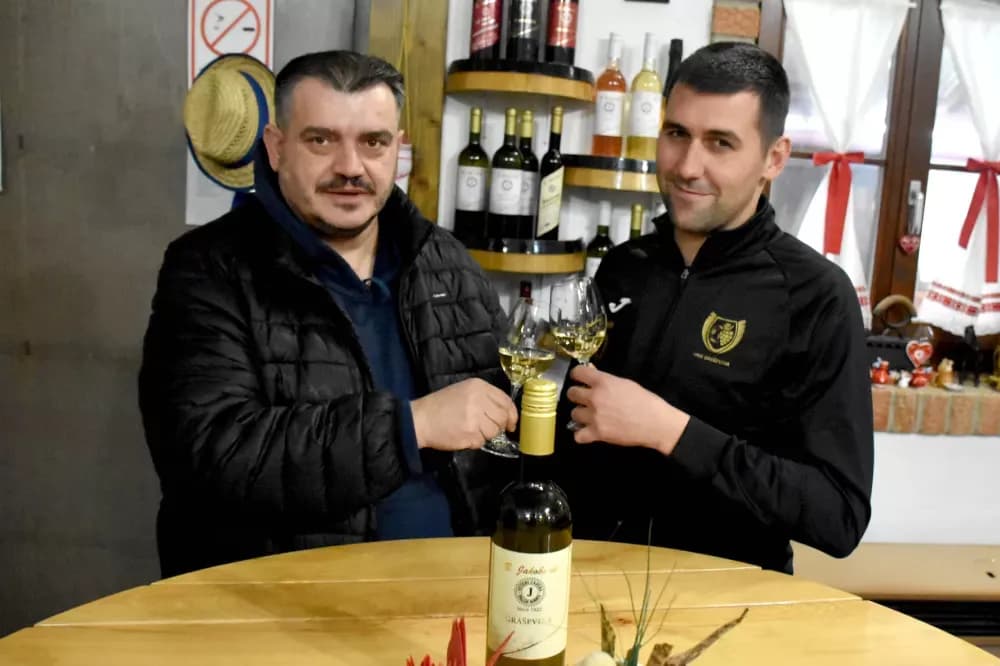 VINOGRADI OBITELJI JAKOBOVIĆ IZ VETOVA: Rezidba kao uvertira u proslavu Vincelova