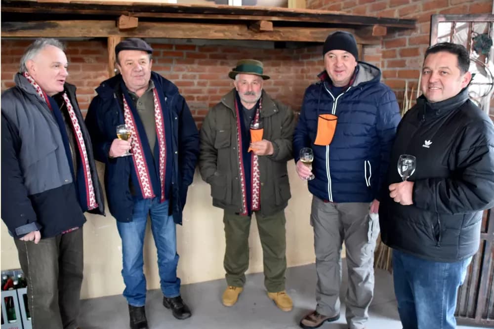 Udruga ʼVino-Kapʼ proslavila Vincelovo uz brojne goste i prijatelje
