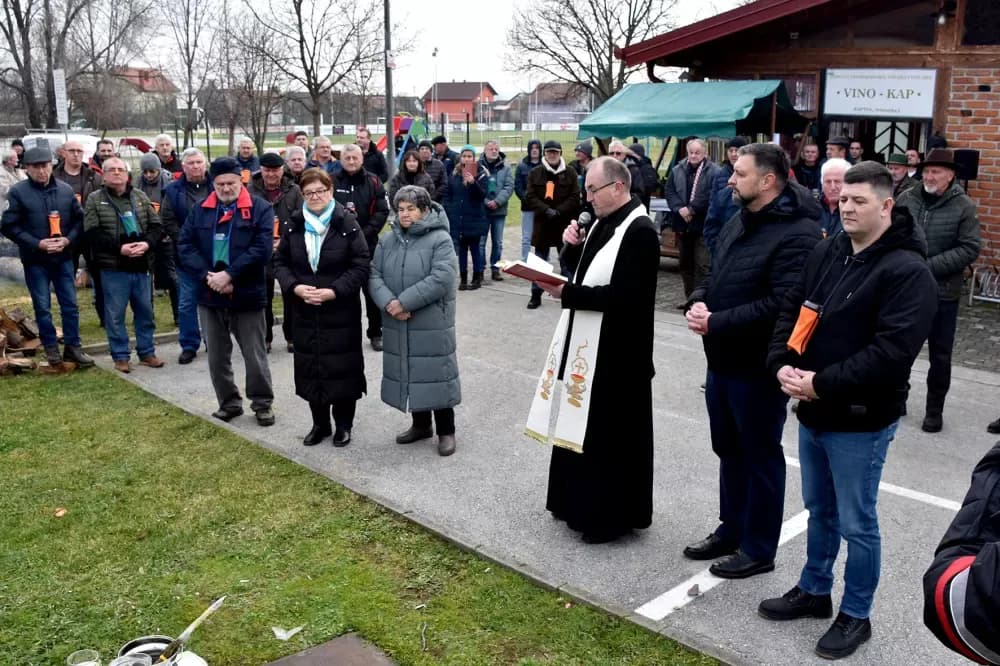 Udruga ʼVino-Kapʼ proslavila Vincelovo uz brojne goste i prijatelje