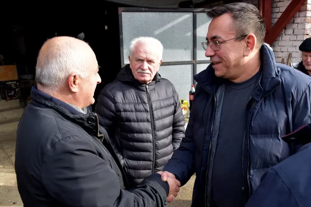 DVOSTRUKO SLAVLJE KOD KRSNIKOVIH: Vincelovo i Vinkov imendan uz pjesmu, blagoslov i miris ražnja
