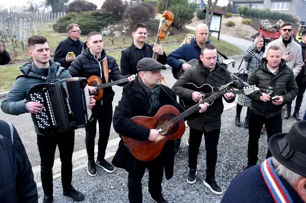 Obitelj Krauthaker okupila stotine uzvanika na početku vinogradarske godine