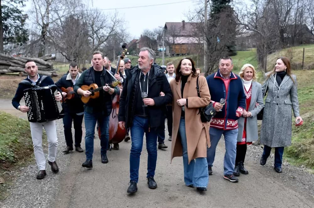 Škoro i Matići zazvali rodnu godinu u Mitrovcu