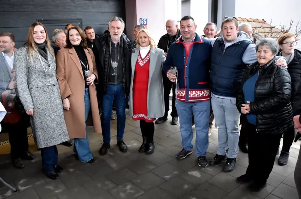 Škoro i Matići zazvali rodnu godinu u Mitrovcu