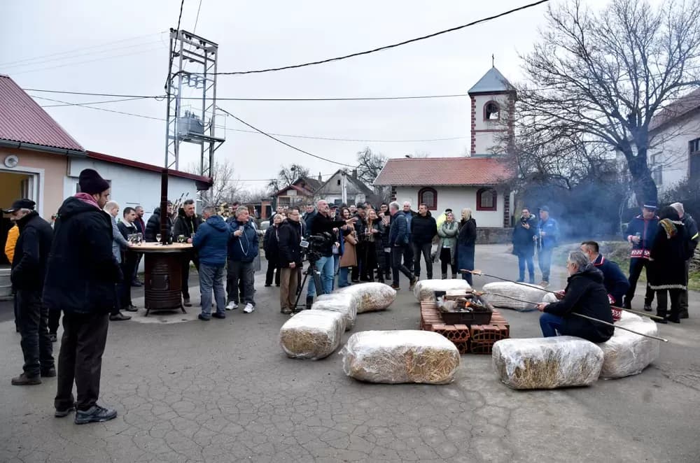 Škoro i Matići zazvali rodnu godinu u Mitrovcu