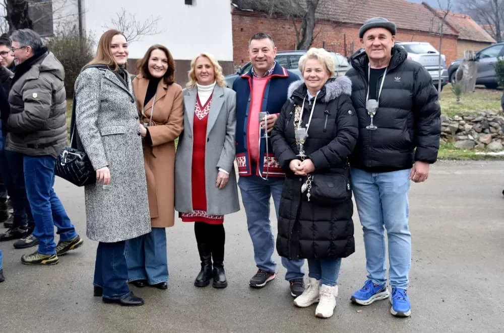Škoro i Matići zazvali rodnu godinu u Mitrovcu