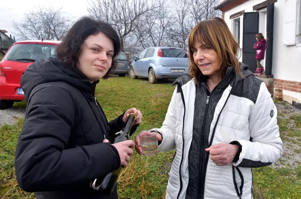 Od Požege do Zadra: Prijatelji se okupili kod Zorana Fumića na proslavi Vincelova