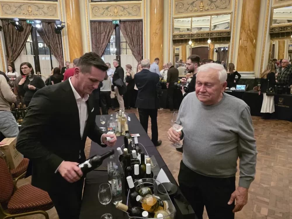 Vina Požeštine predstavljena na prestižnom En Primeur festivalu
