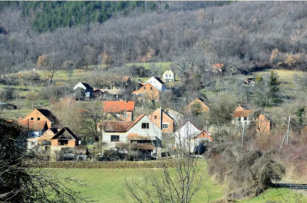 BORBA S BLATOM I ZABORAVOM: Škrabutnik, selo nadomak Požege u osam desetljeća izgubilo stotinu stanovnika