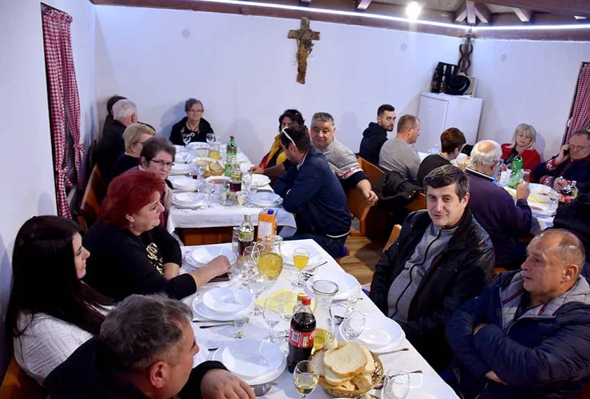 Počelo u Kutjevu a završilo na Velikom kamenu kod obitelji Hodak