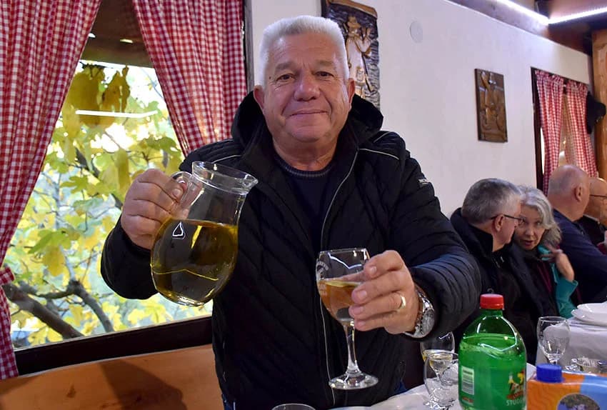 Počelo u Kutjevu a završilo na Velikom kamenu kod obitelji Hodak