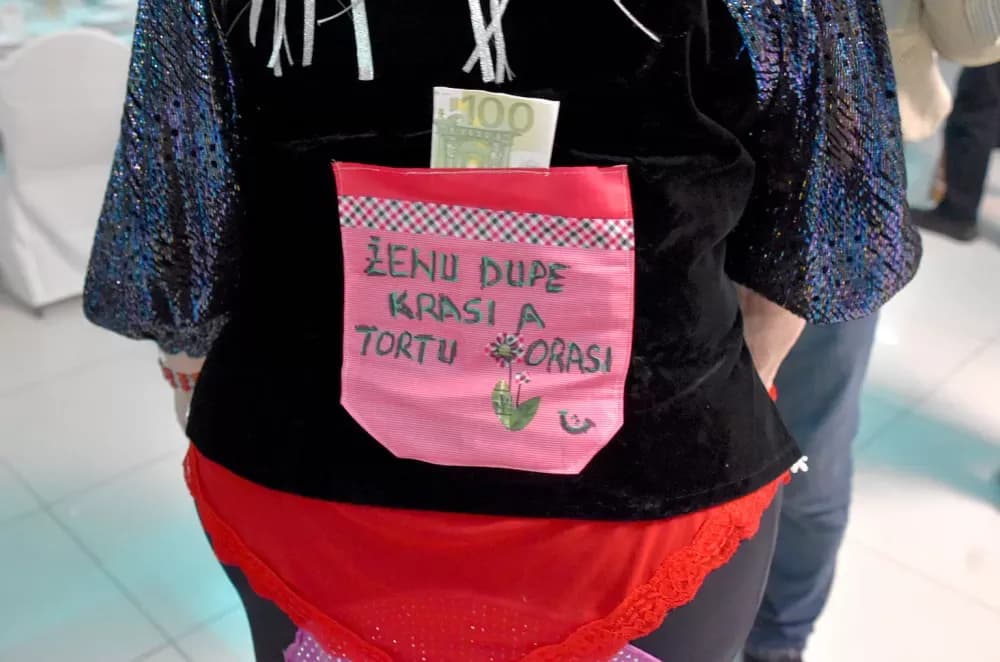 Marinjska zabava i maškare u Požegi: Rasplesana „Gloria“ ugostila brojne maske i slavljenike
