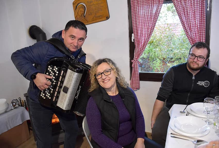 Počelo u Kutjevu a završilo na Velikom kamenu kod obitelji Hodak