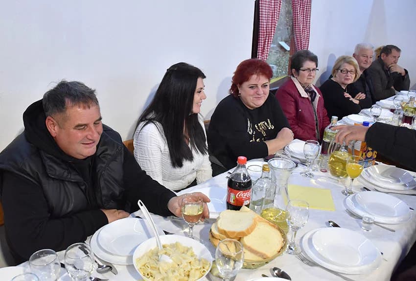 Počelo u Kutjevu a završilo na Velikom kamenu kod obitelji Hodak