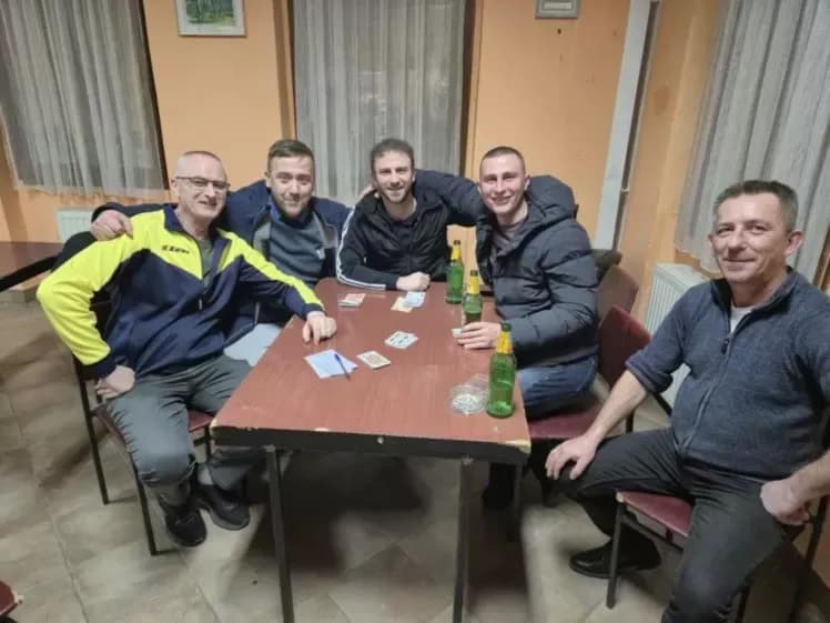 TRADICIONALNI TURNIR U BELI „ZDENKO VELETIĆ“: Pobjednička ekipa Miro i Robi, na drugom mjestu Silikoni