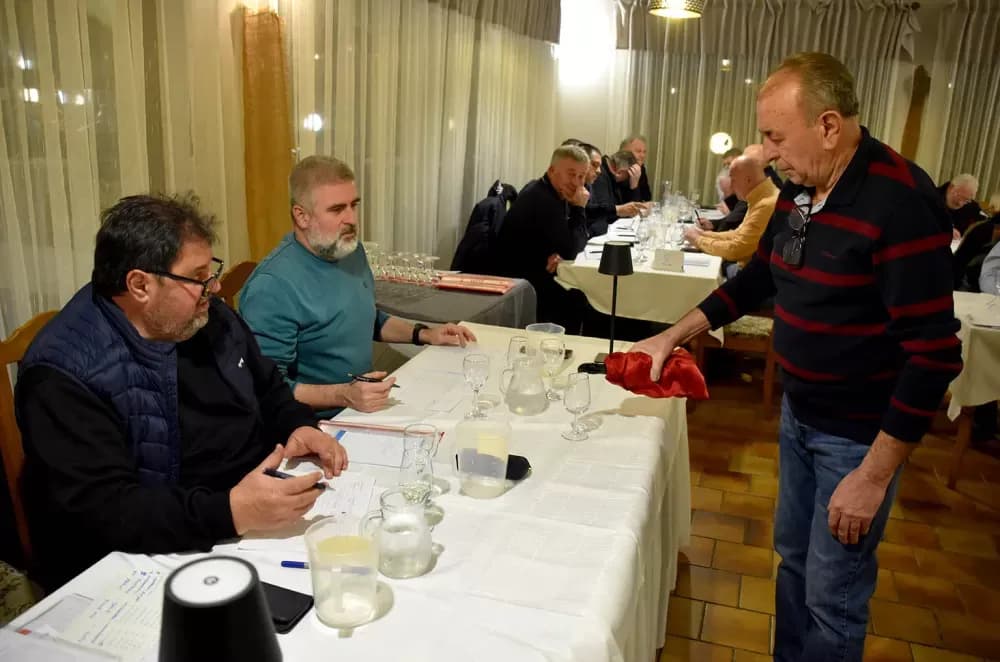 Mlada vina na testu: Uspješan početak 9. Zimske škole “Vino – Kap” u Kaptolu