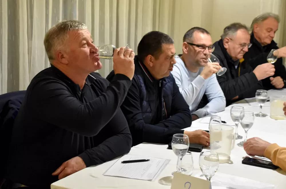Mlada vina na testu: Uspješan početak 9. Zimske škole “Vino – Kap” u Kaptolu