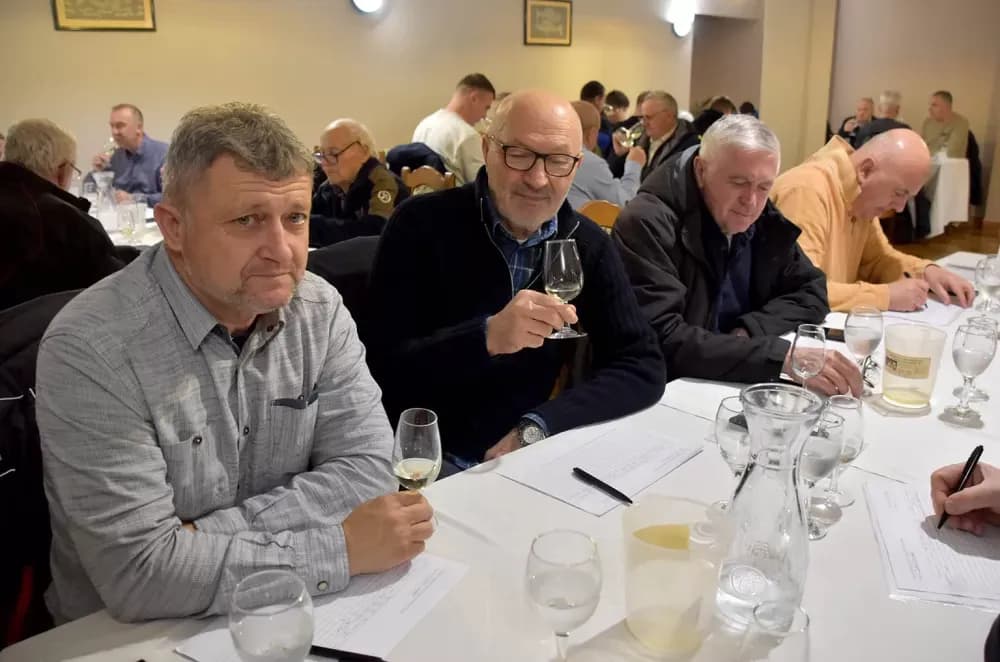 Mlada vina na testu: Uspješan početak 9. Zimske škole “Vino – Kap” u Kaptolu