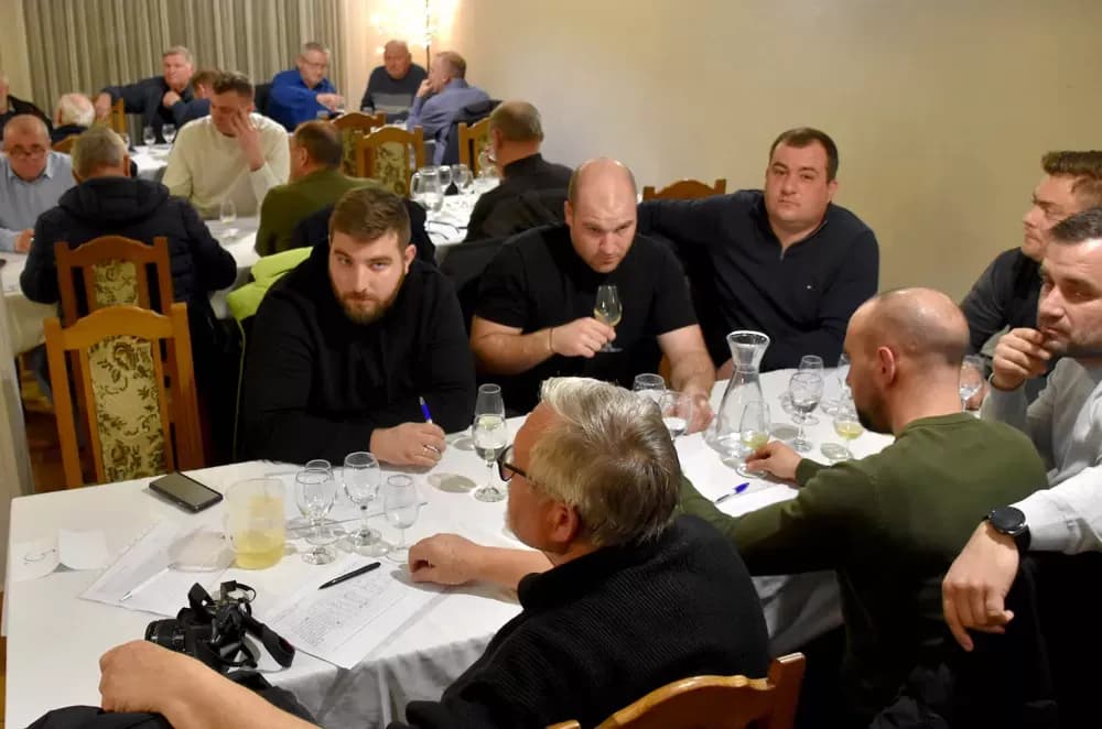 Mlada vina na testu: Uspješan početak 9. Zimske škole “Vino – Kap” u Kaptolu