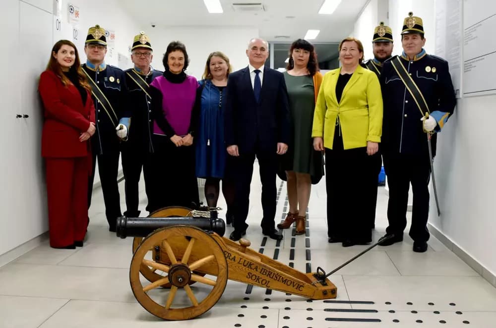 Požega u znaku prvog rektora: Otvoreni Dani Matice hrvatske uz izložbu o Matiji Mesiću