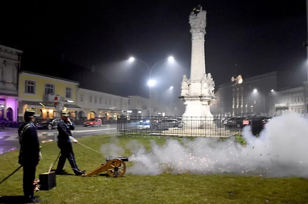 Požega u znaku prvog rektora: Otvoreni Dani Matice hrvatske uz izložbu o Matiji Mesiću