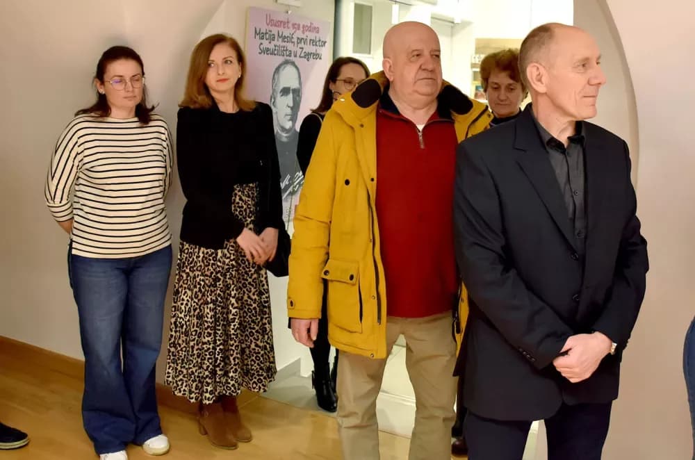 Požega u znaku prvog rektora: Otvoreni Dani Matice hrvatske uz izložbu o Matiji Mesiću