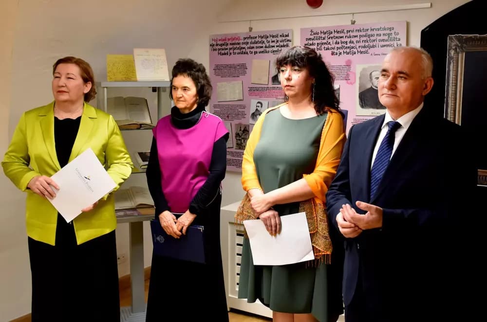 Požega u znaku prvog rektora: Otvoreni Dani Matice hrvatske uz izložbu o Matiji Mesiću