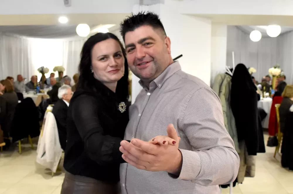 Ivan Štivić uz Paore raspjevao i rasplesao vetovačke lovce i njihove goste