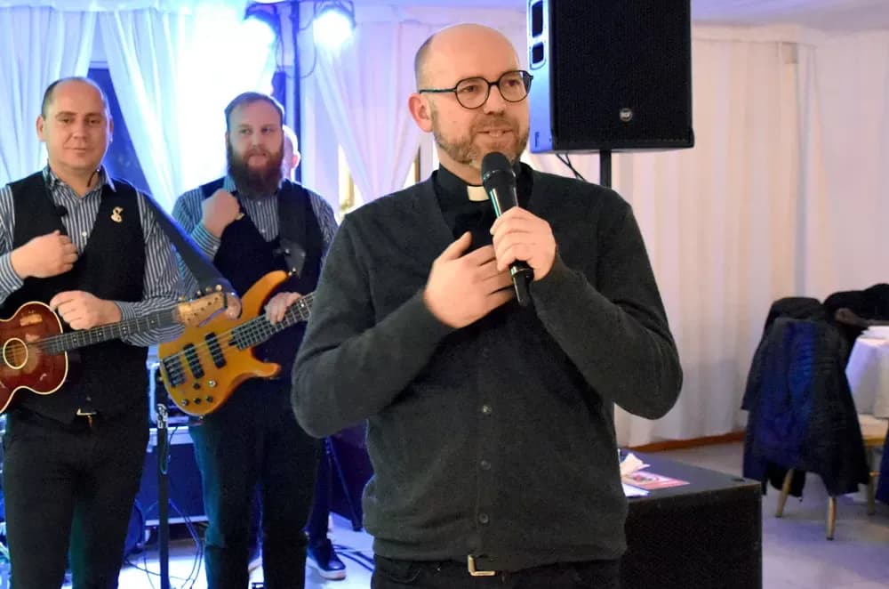 Ivan Štivić uz Paore raspjevao i rasplesao vetovačke lovce i njihove goste