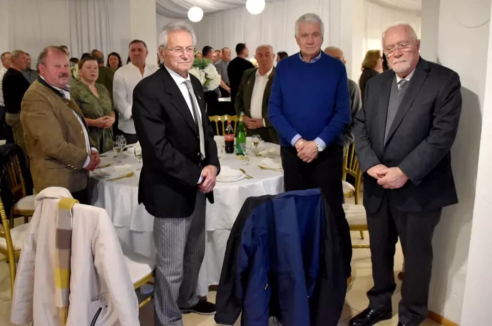Ivan Štivić uz Paore raspjevao i rasplesao vetovačke lovce i njihove goste