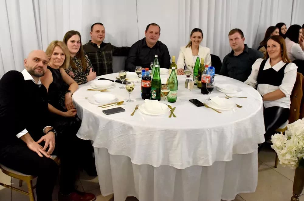 Ivan Štivić uz Paore raspjevao i rasplesao vetovačke lovce i njihove goste