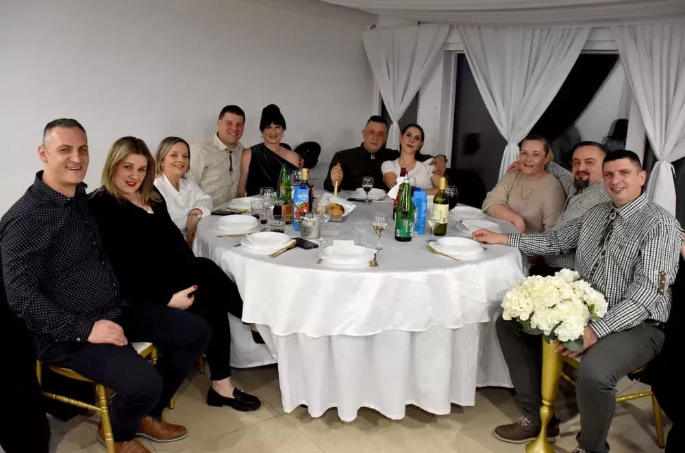 Ivan Štivić uz Paore raspjevao i rasplesao vetovačke lovce i njihove goste