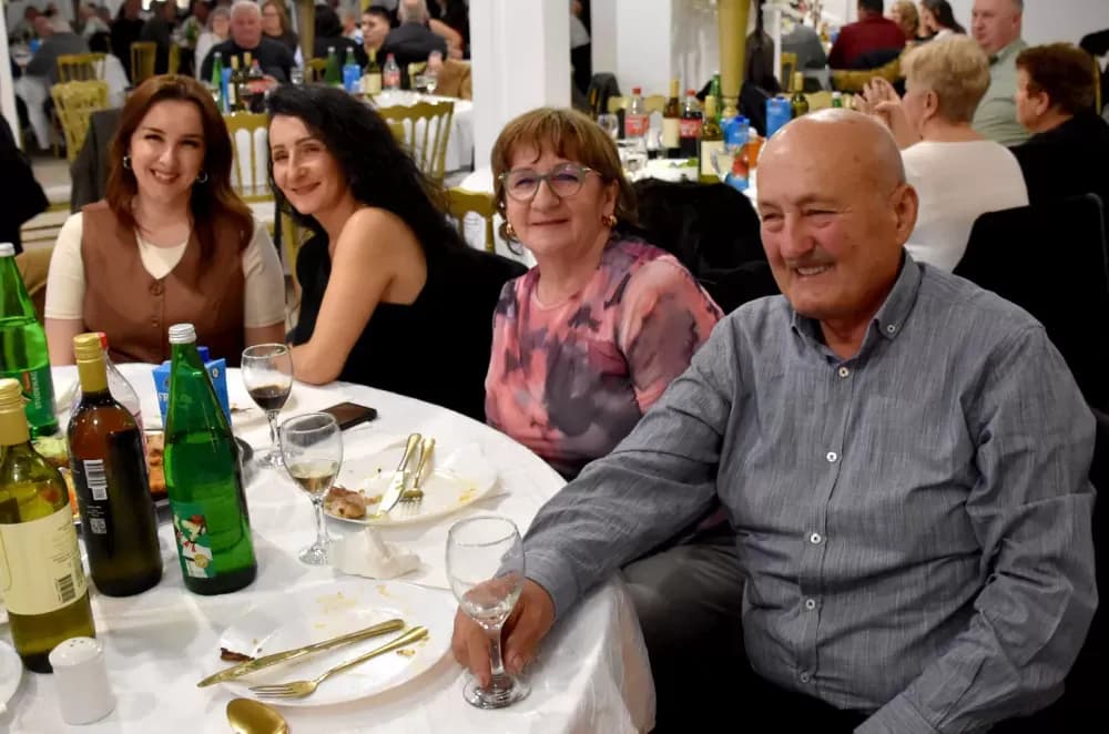 Ivan Štivić uz Paore raspjevao i rasplesao vetovačke lovce i njihove goste