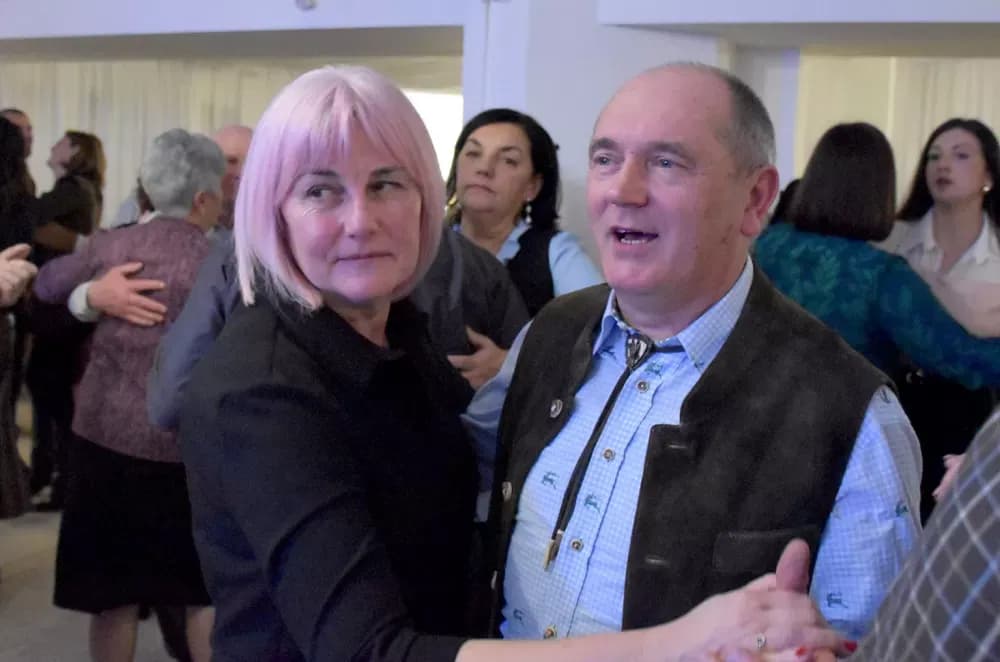 Ivan Štivić uz Paore raspjevao i rasplesao vetovačke lovce i njihove goste
