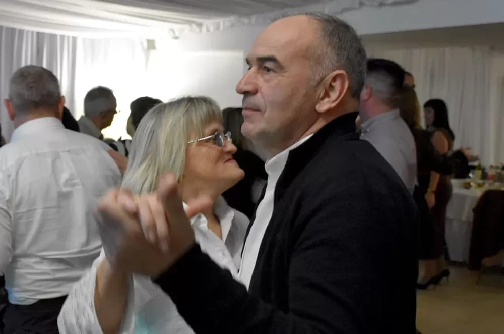 Ivan Štivić uz Paore raspjevao i rasplesao vetovačke lovce i njihove goste