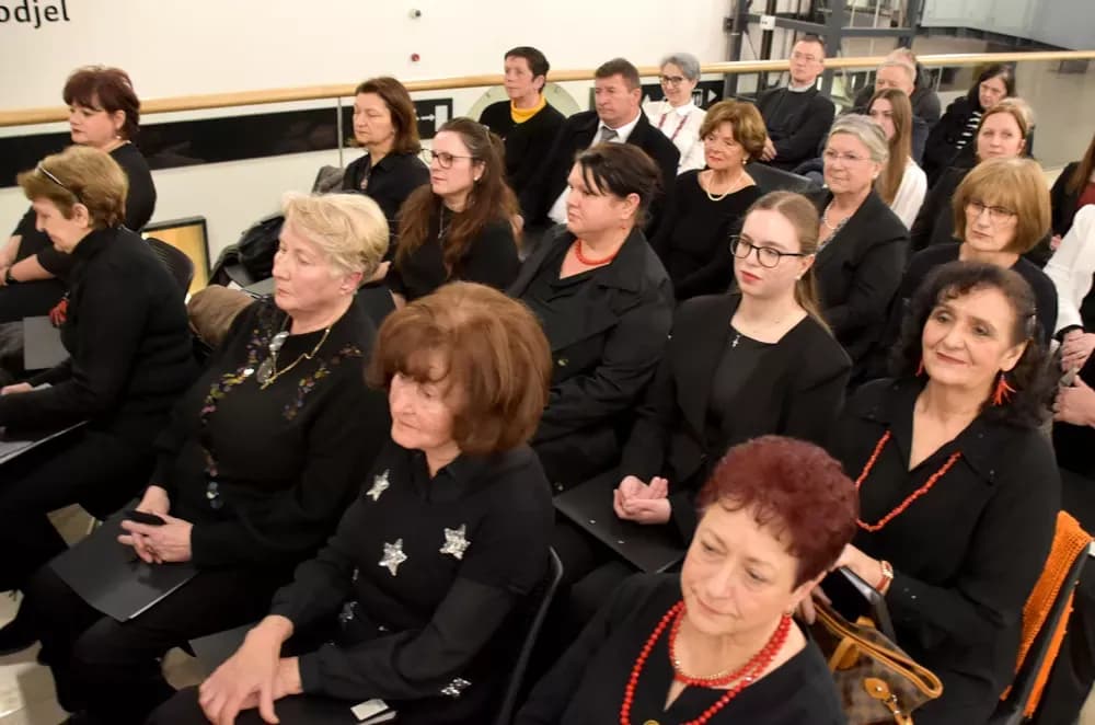 Predstavljena monografija o Zlatku Posavcu: Sveobuhvatan prikaz života „profesora estetike iz Kaptola“