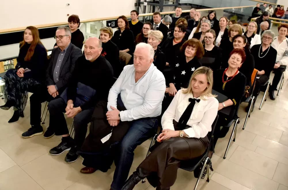 Predstavljena monografija o Zlatku Posavcu: Sveobuhvatan prikaz života „profesora estetike iz Kaptola“