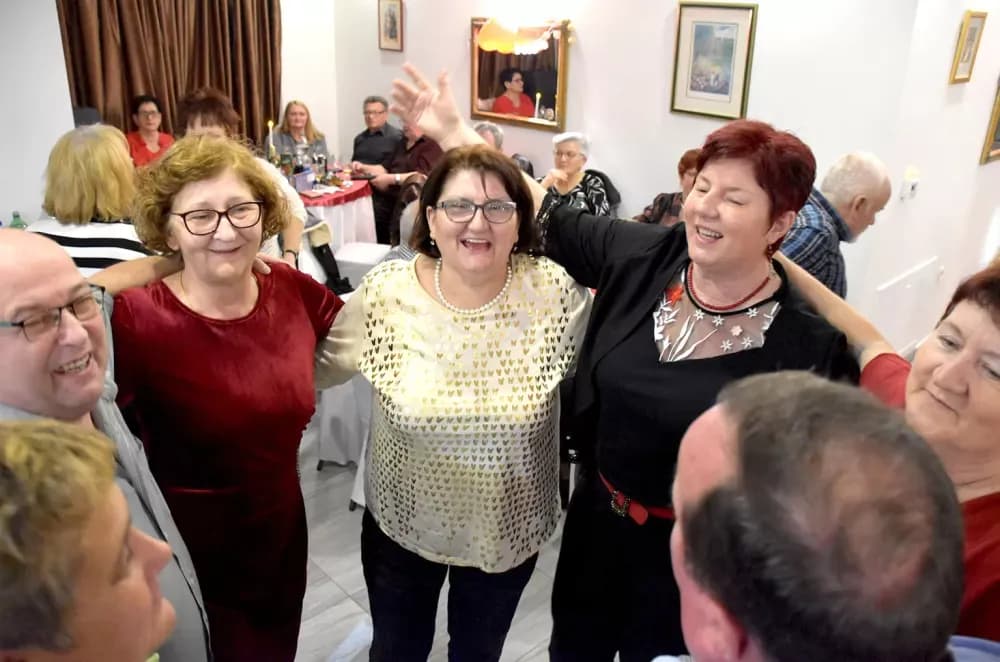 Valentinovo za pamćenje u Svečanoj dvorani Luki: Ples i slavljenička atmosfera