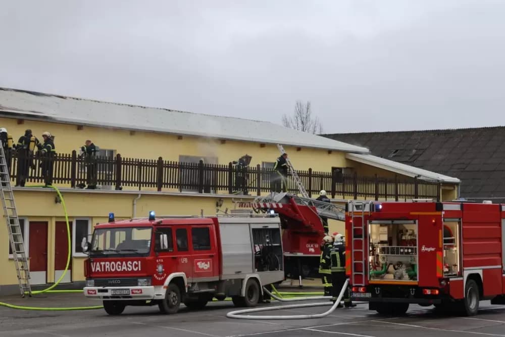 Vatrena stihija zahvatila dvoranu Gala u Grabarju