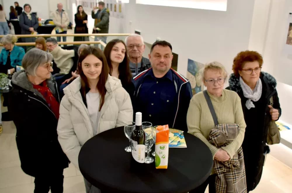 Izložba ilustracija “Svjetlost priča” na “Galeriji svjetlosti”: Dođi i pusti da te „svjetlo” vodi