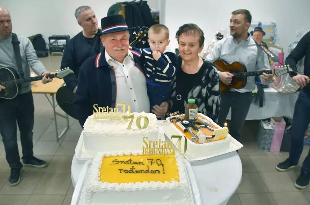 Veselje u Radovancima: Slavko Kovačević uz obitelj i brojne prijatelje proslavio 70. rođendan