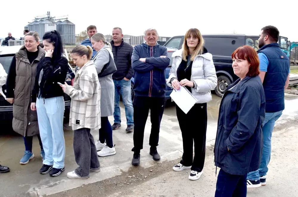 SMRAD JE U KUTJEVU PRELIO ČAŠU: Ogorčeni građani pred vratima bivšeg KTC-a traže hitno zatvaranje zagađivača!