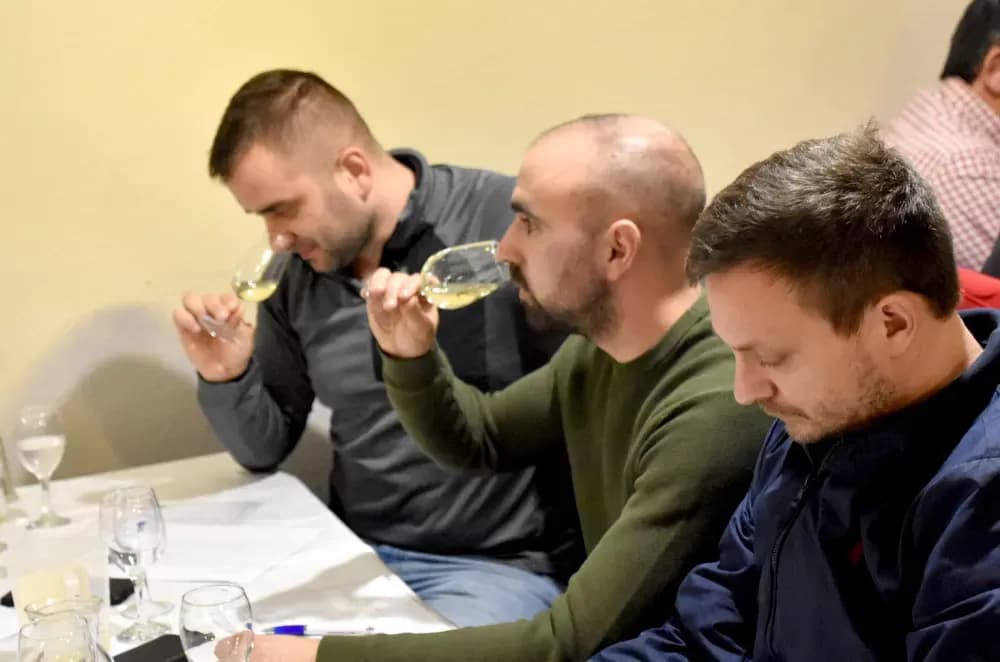 Vinska večer u Lukaču: Kaptolačka „Vino-Kap“ nastavlja podizati ljestvicu kvalitete