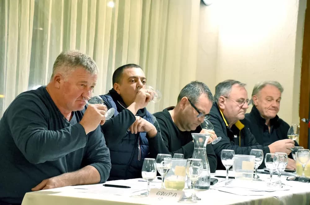 Vinska večer u Lukaču: Kaptolačka „Vino-Kap“ nastavlja podizati ljestvicu kvalitete